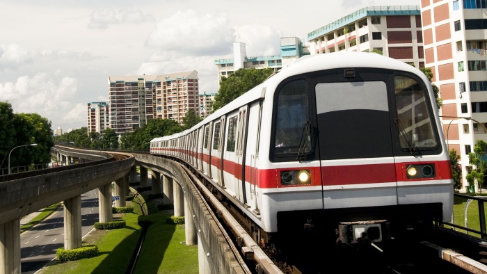 旅客须知 新加坡境内游 要游览市区,新加坡地铁 (mrt) 可以说是穿行