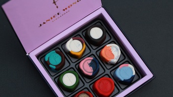 Janice Wong Singapore 打造的一盒精选美味巧克力