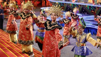 妆艺大游行中的马来文化表演