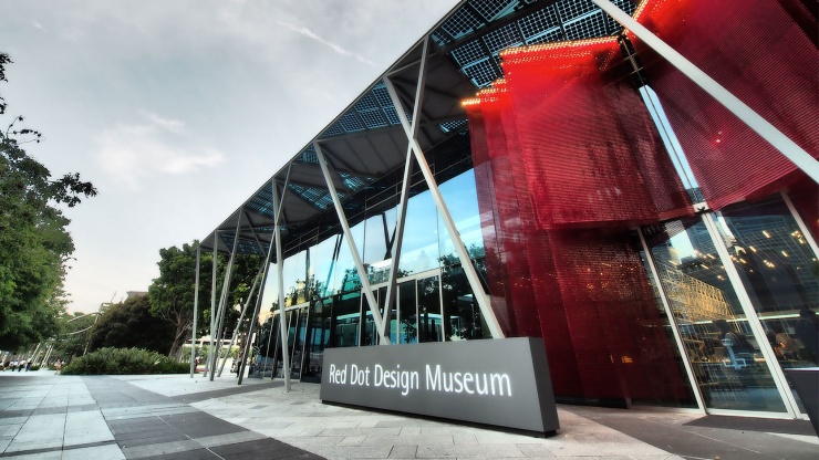位于新加坡滨海湾的红点博物馆外观