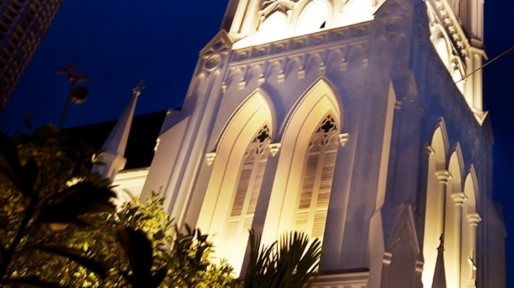 Façade image of St Andrew’s Cathedral at night