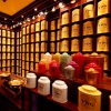 TWG 爱雍·乌节购物中心分店的茶叶展示