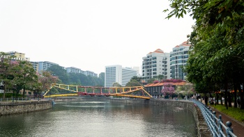 从罗拔申码头欣赏新加坡河美景
