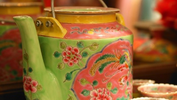 土生文化馆的土生华人茶具。