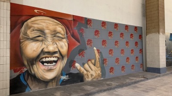 厦门街的红头巾妇女壁画